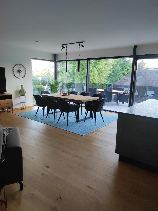 וינה Luxurioeses Penthouse Mit Blick Auf Die Uno-City Und Dem Kaiserwasser. 3Schlafzimmer, 2 Baeder, Privat Lift Ins Apartment מראה חיצוני תמונה