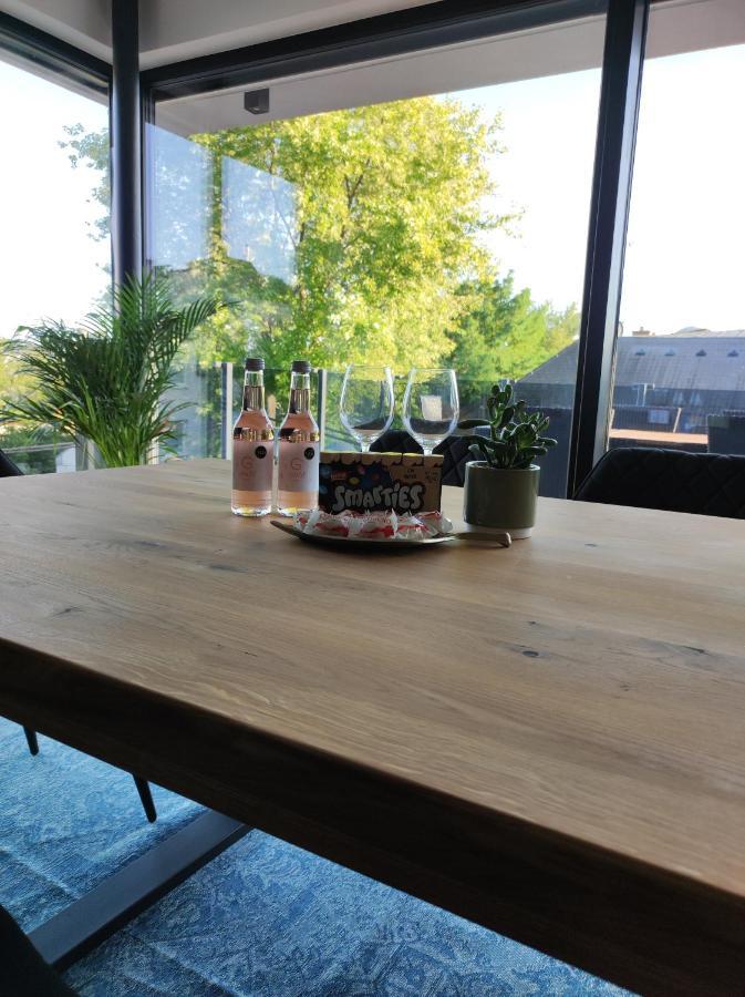 וינה Luxurioeses Penthouse Mit Blick Auf Die Uno-City Und Dem Kaiserwasser. 3Schlafzimmer, 2 Baeder, Privat Lift Ins Apartment מראה חיצוני תמונה