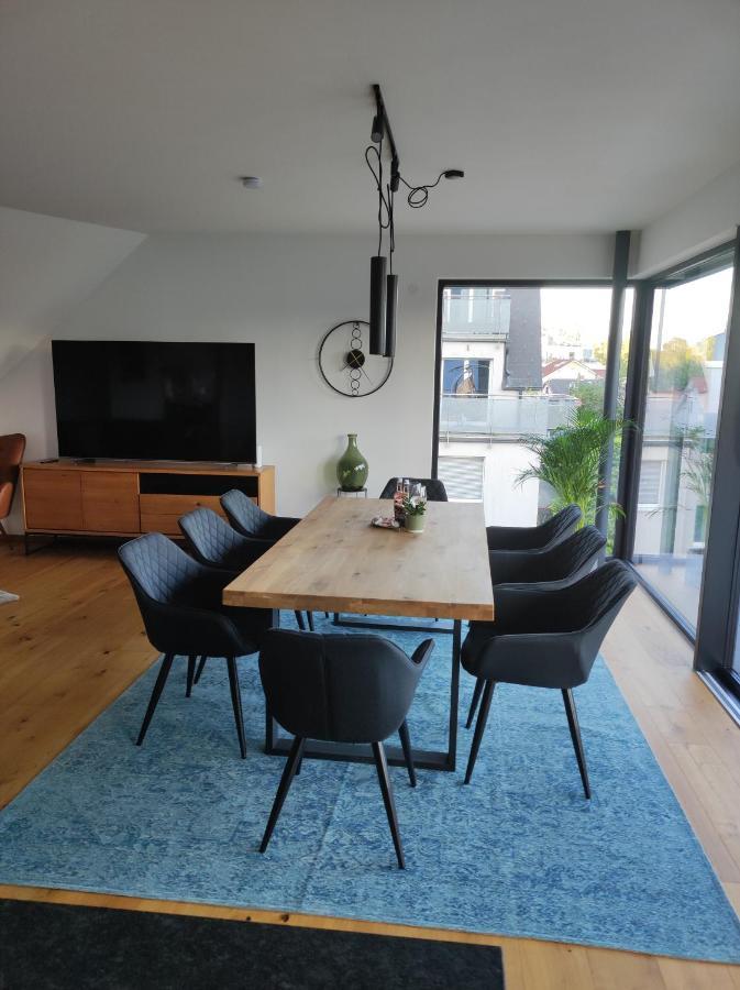 וינה Luxurioeses Penthouse Mit Blick Auf Die Uno-City Und Dem Kaiserwasser. 3Schlafzimmer, 2 Baeder, Privat Lift Ins Apartment מראה חיצוני תמונה