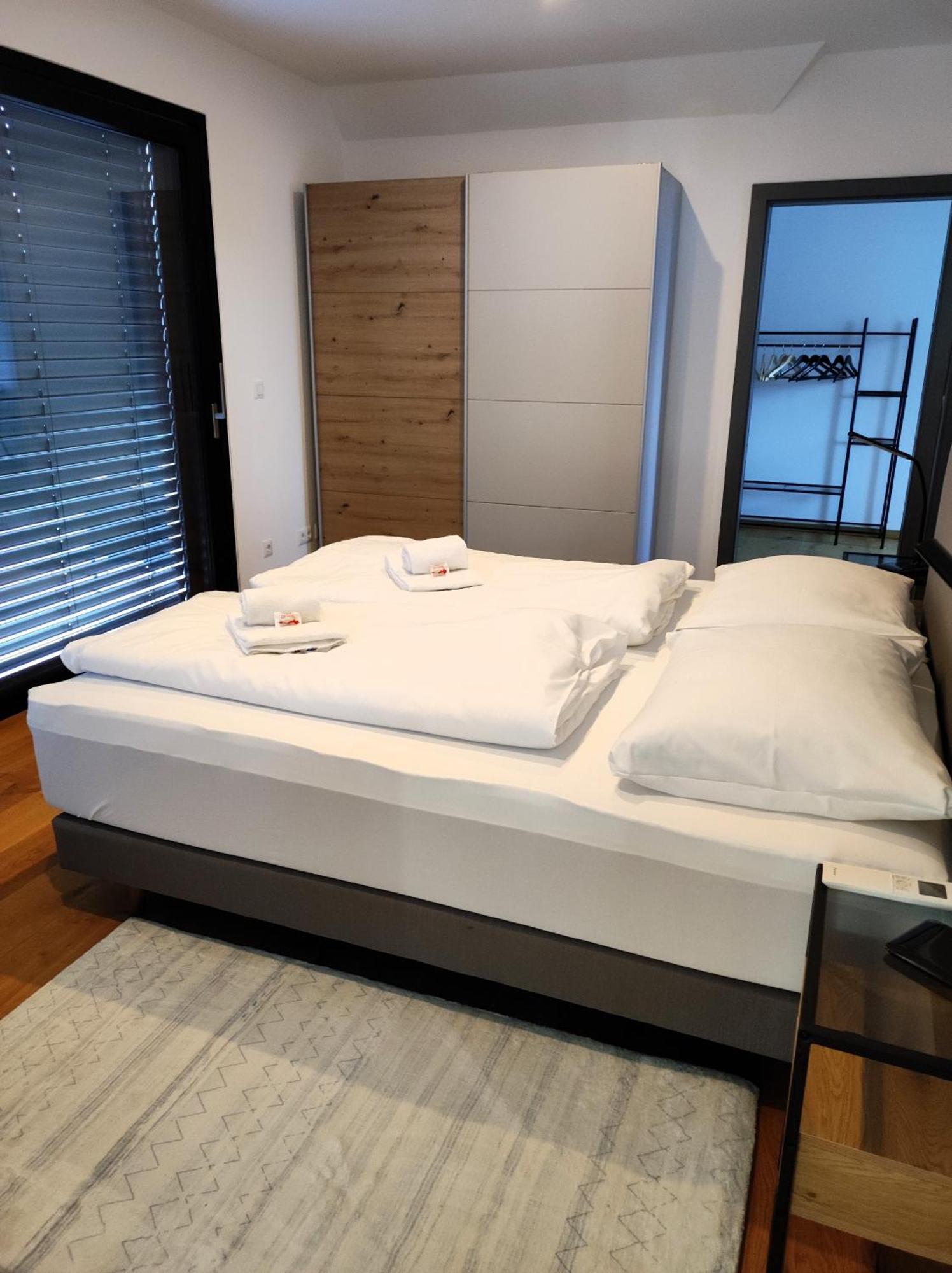 וינה Luxurioeses Penthouse Mit Blick Auf Die Uno-City Und Dem Kaiserwasser. 3Schlafzimmer, 2 Baeder, Privat Lift Ins Apartment מראה חיצוני תמונה